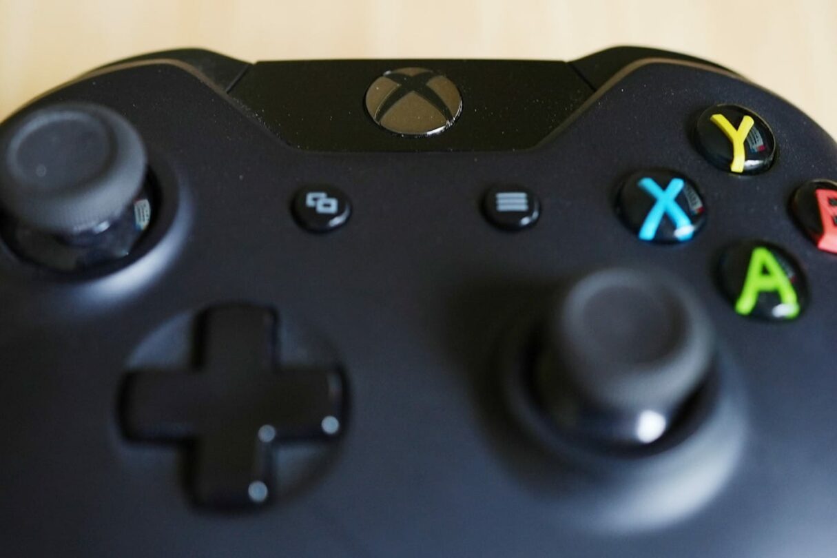 Which Xbox One Controllers Can You Use With Apple TV? • Joe Dynamite